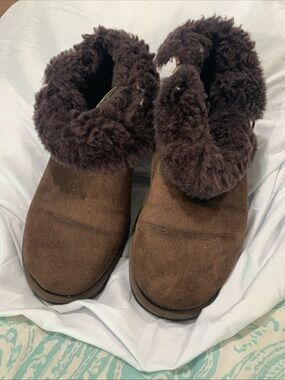 UGG Chocolate Brown Shearling Cuff Slip-On Winter Boots